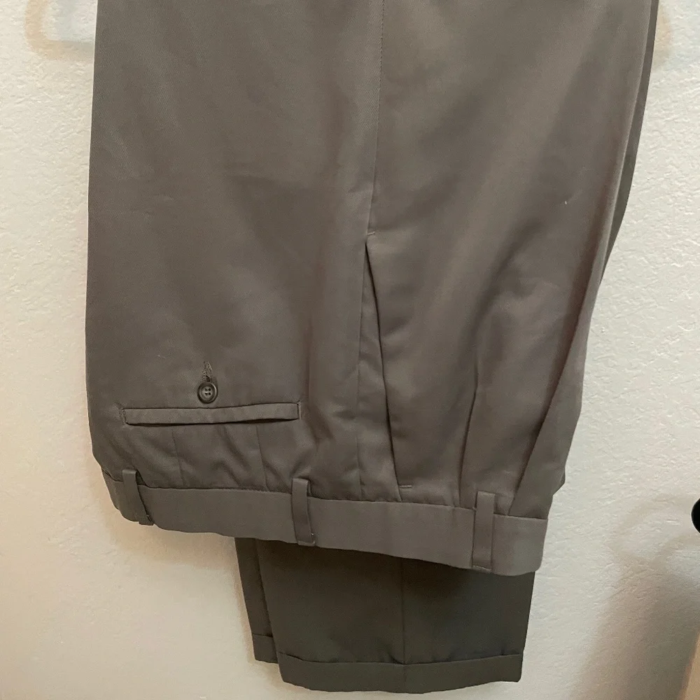 Dockers Premium Men's Dress Pants - Picture 1 of 1